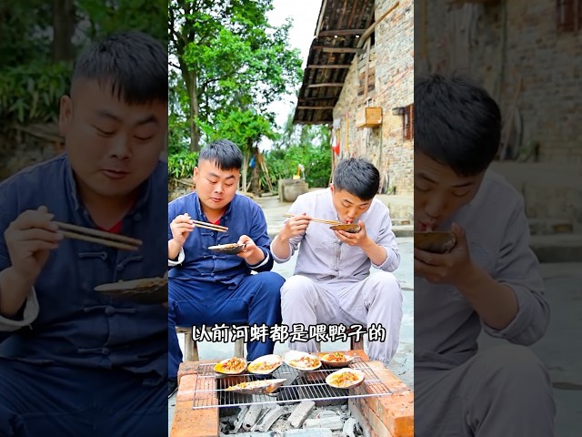 Two brothers cooked snail sushi together.