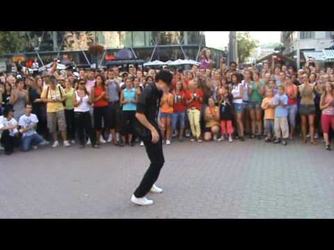 Billie Jean imitation on a Flashmob in Budapest
