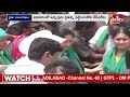 రైతు జపం...రాజకీయ నాయకుల మాటలకు అర్ధాలే వేరులే | Telangana Political Parties New Strategy | hmtv  - 03:04 min - News - Video