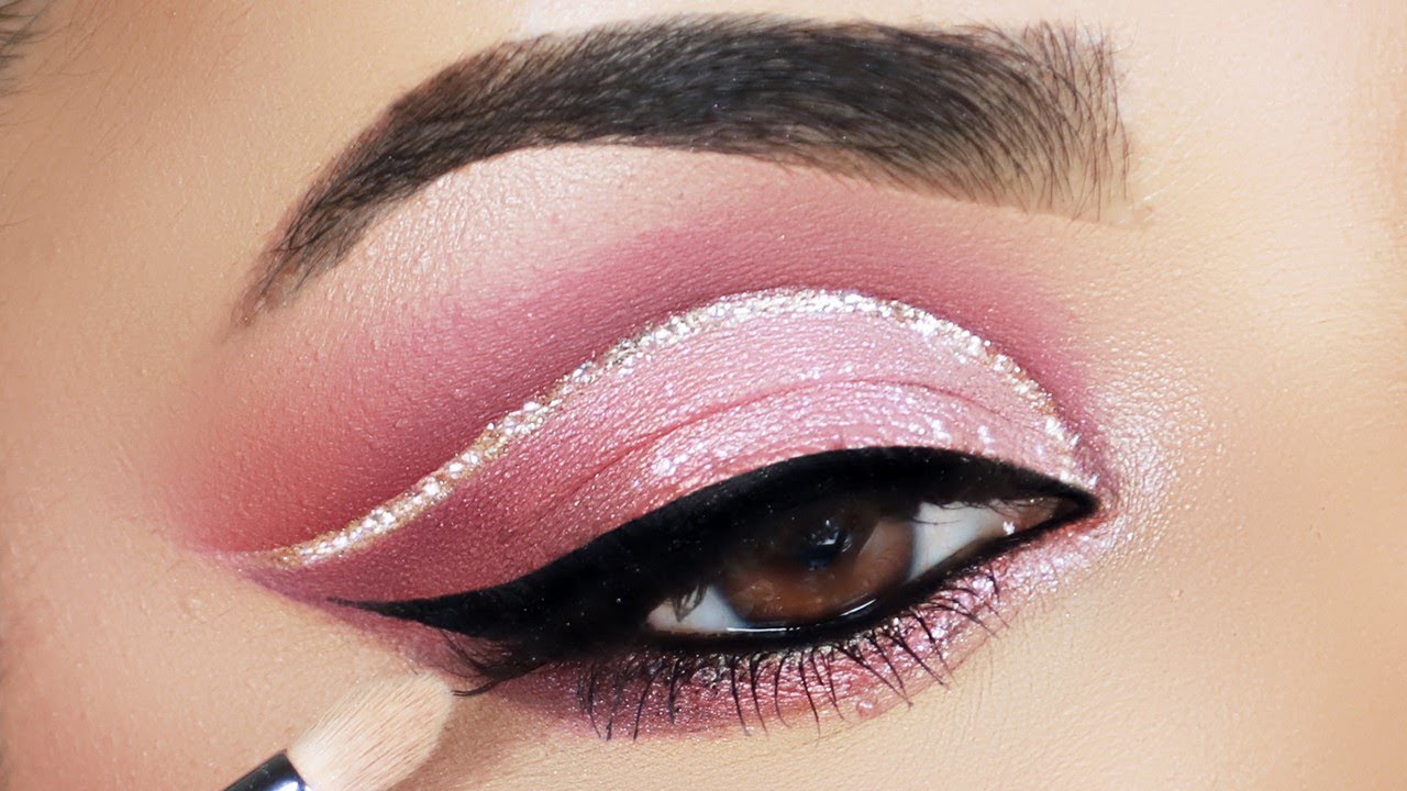 Pink glitter cut crease