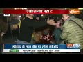 Celebrate new year 2024 In Srinagar :  श्रीनगर के लाल चौक पर लोगों का नए साल पर जश्न  - 00:46 min - News - Video