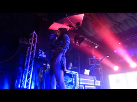 Charli XCX - Hanging Around (UK Live Debut) (HD) - Concorde 2, Brighton - 24.03.15