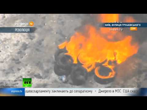 Демонстранты пытаются удержать позиции в центре Киева