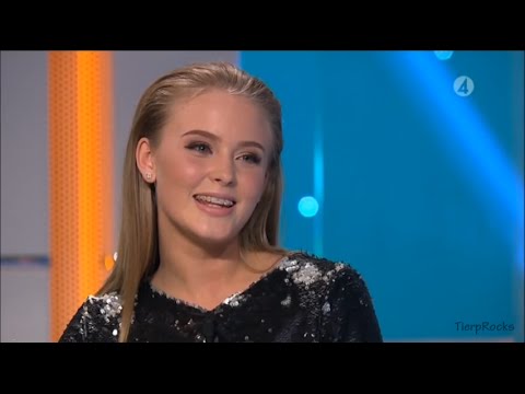 Zara Larsson blir överraskad av sin gamla lärare och sjunger Diana i Hellenius hörna 2015
