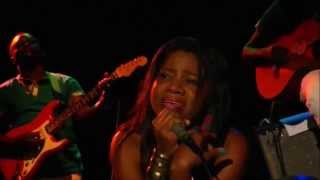 Nicole Obélé - Ode à Nelly (Live IfC Yaoundé)