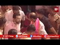 స్టేజి మీదకు కేసీఆర్ ఎంట్రీ..ఎమోషనల్ తో అభిమానుల అరుపులు | KCR entry In Chevella Sabha | 99TV - 04:00 min - News - Video