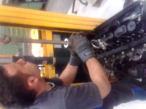 Bmw 330d injector removal #6
