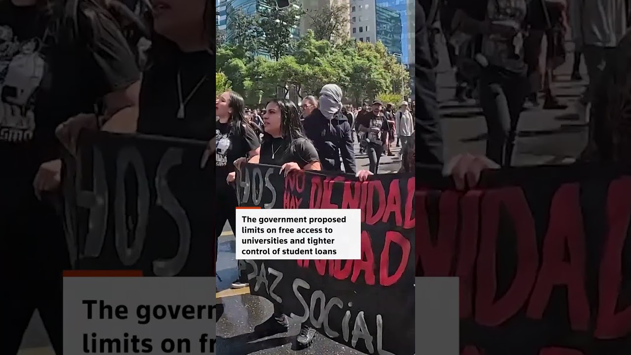 Chilean students protest education reforms