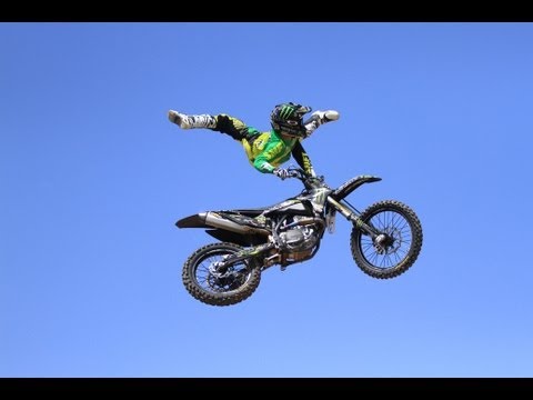 Dirt Shark- Potters with TAKA and BILKO 