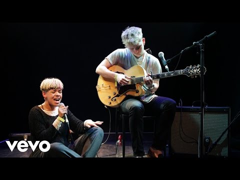 Mura Masa - Controlla (Drake cover in the Live Lounge)