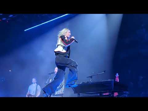 Linkin Park - Waiting For The End [4K] (London The O2 Arena 2024)