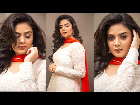 Anchor Sreemukhi's looks gorgeous in her latest looks Anchor Sreemukhi's looks gorgeous in her latest looks