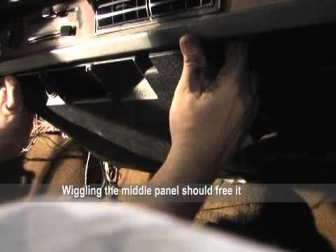 Audi 80 (B1)  - Under Dash Panels Removal