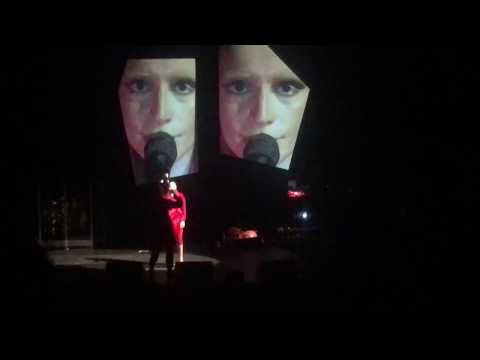SEVDALIZA - POEM } KALIM - THE GREAT HOPE DESIGN - @Volksbühne BERLIN - 28. Sept. 2018