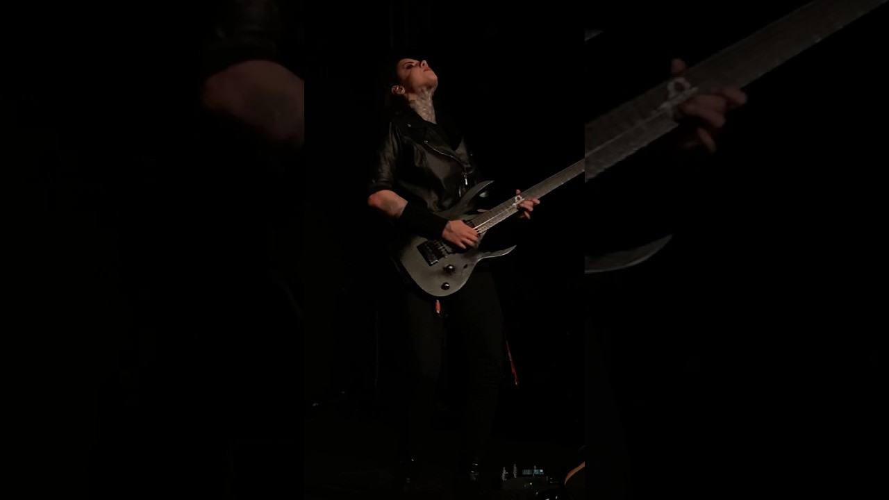 A PODEROSA “STRONGHOLD” DA CRYPTA