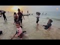 Gazans head to beach, looking for relief  - 00:51 min - News - Video