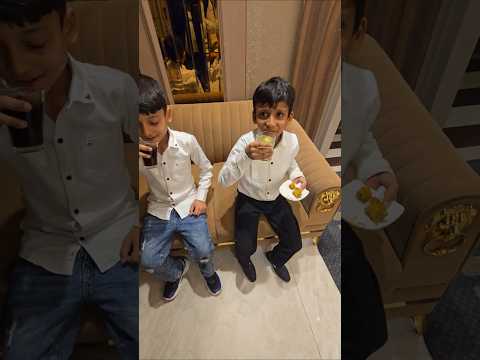 going to a stanger's wedding without invitation 🤭