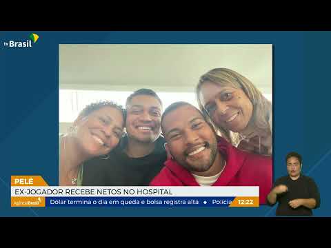Pelé: ex-jogador recebe netos no hospital