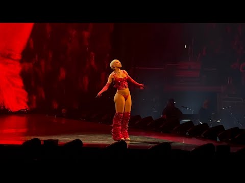 Doja Cat - Shutcho / Agora Hills (4K Live) | The Scarlet Tour - Chicago 13 Dec 2023