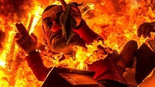 Валенсия празднует ежегодный Фестиваль огня