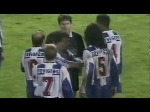 Fernando Couto (FC Porto) agride brutalmente Mozer 1993-1994