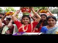 Minister Ponnam Prabhakar Review Meeting With Temple Incharges On Bonalu Celebrations | V6 News  - 05:52 min - News - Video