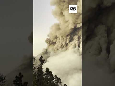 ​Vulcão entra em erupção na Guatemala