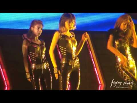 [Fancam][HD] 110605 Beautiful Stranger (clip) - Taeyeon (Saitama concert) (flying petals)