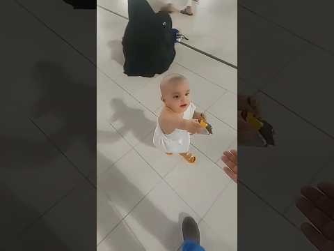 Mashallah beautiful baby in Makkah #cutebaby