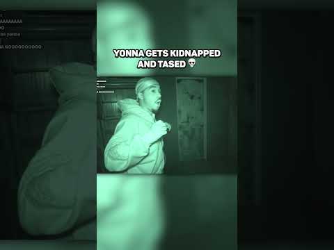 Yonna <strong>Gets</strong> TASED <strong>At</strong> Haunted House 💀🎃