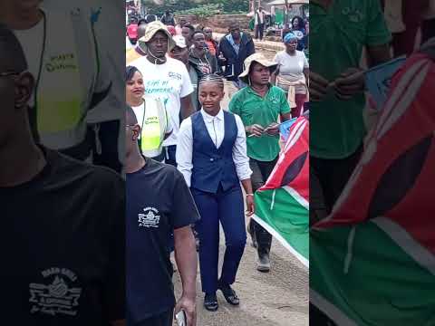 ERIC OMONDI WALKING FROM NAIROBI TO BUSIA TODAY