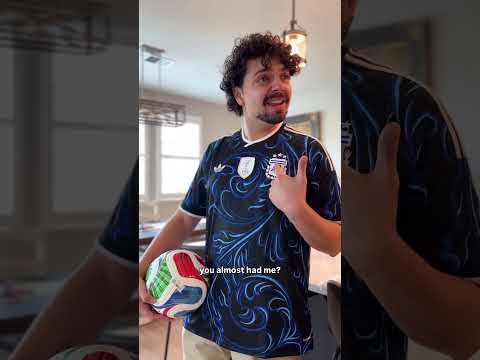 Argentina and Cape Verde after the match 😂