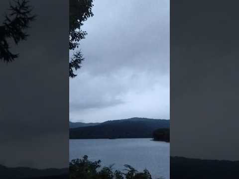 天気変わってきた桧原湖、雷、稲光、大雨#雷#稲光#桧原湖#雷雨#山の天気#悪天候
