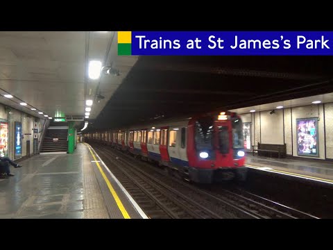 London Underground, District and Circle line trains at St James's park