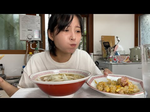 豚骨醤油ラーメンと炒飯でキメる昼下がり