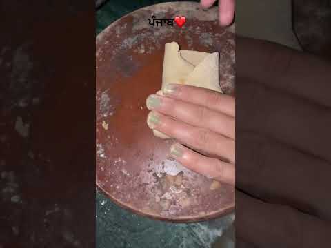 ਆਲੂ ਪਰਾਠੇ #food #punjabisong #shorts #short #shortsfeed #recipe #viral #harjitharman #punjaab #pind