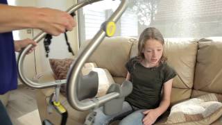 video Deckenlifter mit Deckenmotor, Hebebügel, mit Kind, Nutzung mit Betreuer