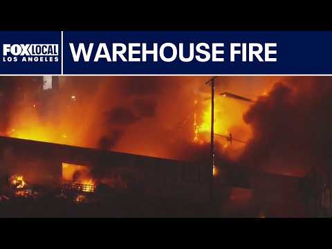 Massive fire at a warehouse <strong>in</strong> Chinatown Los <strong>Angeles</strong>