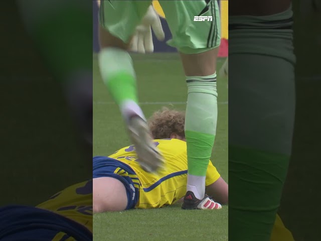 Zeer PIJNLIJKE eigen goal bij CAMBUUR - FEYENOORD 🫣