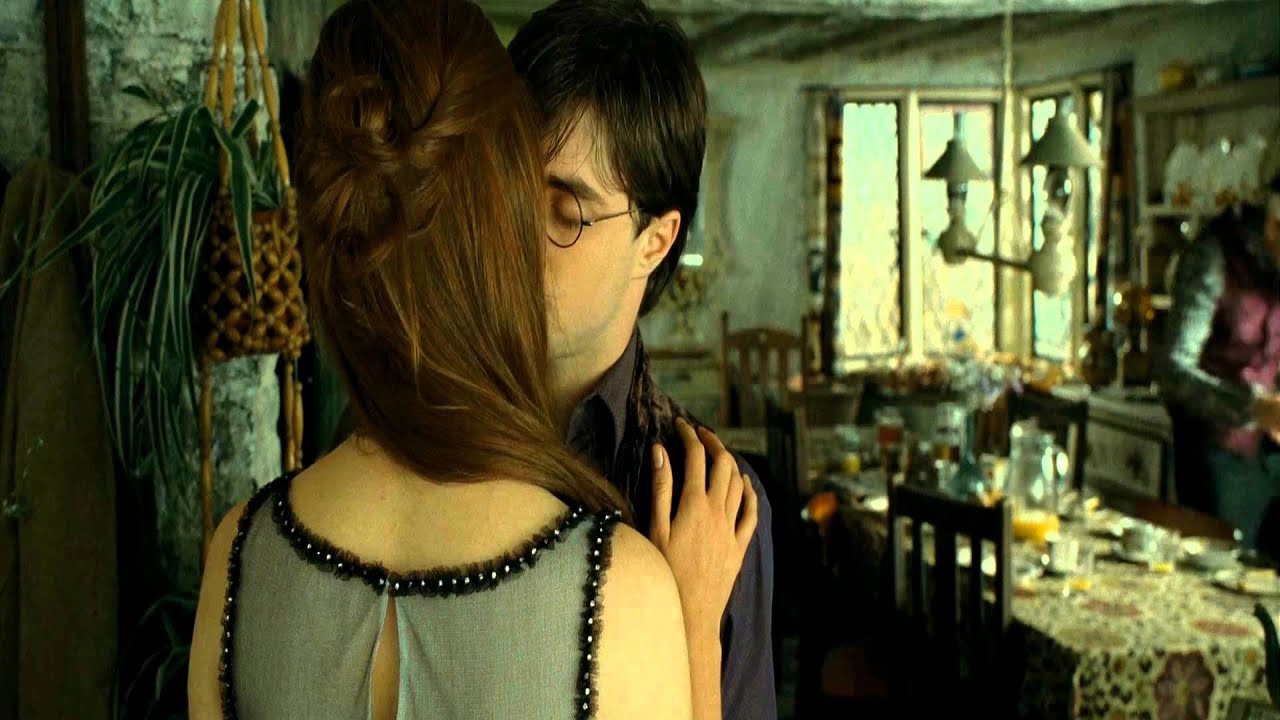 Harry Potter And Ginny Weasley Makeout Youtube 