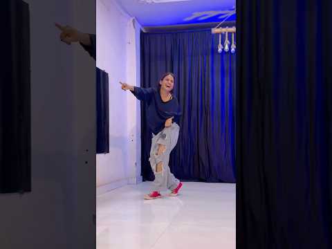 Raja kaise baithu 🏍️🏍️… #bollywood #dance #foryou #viralvideo #youtubeshorts #ytshorts ✅