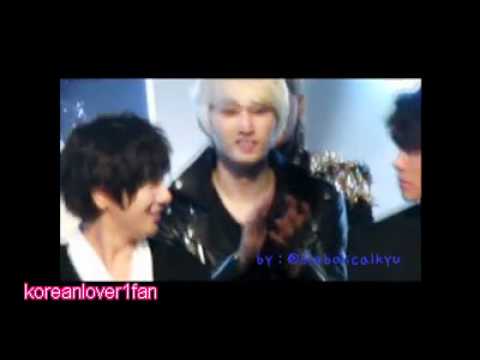 111129 DONGHAE LOOKS AT DARA AND SMILES+MEMBERS TEASE HIM!.flv