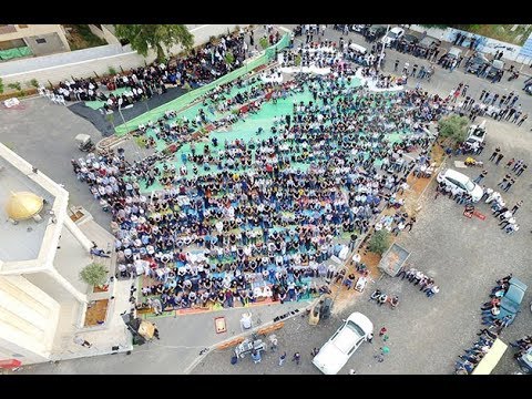 صلاة عيد الفطر الموحدة في ساحة مسجد الروضة في جلجولية