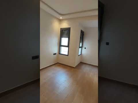 هوت🔴شقة ممتازة للبيع هيا لبقات 91م² فقط 82م² بغرفتين صالون سيجور لاكور مطبخ مجهز حمامين مصعد ومرآب 📲