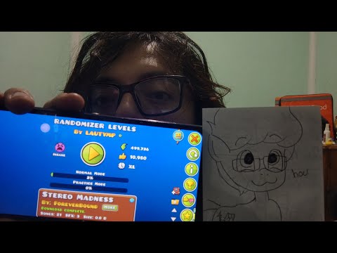 jugando geometry dash a las 4 de la mañana debo estar loco XD