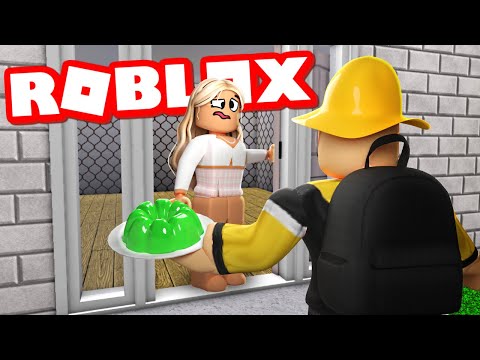 VISITING MY NEW NEIGHBORS IN ROBLOX BLOXBURG