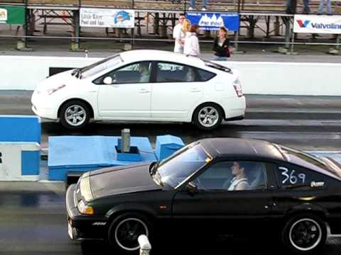 toyota prius drag race #7