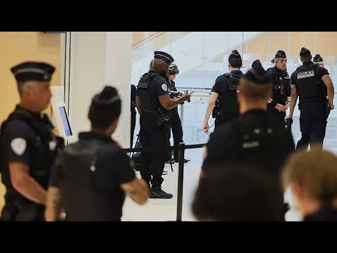 Κεφάλια χοίρων έξω από τζαμιά στο Παρίσι: Γαλλική έρευνα συνδέει ξένους υπηκόους και διερεύνηση...