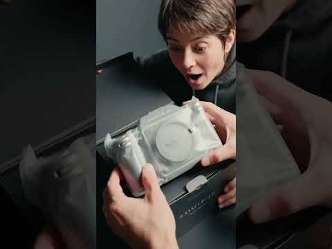 MUnboxing the Hasselblad X2D II 100C withXCD 35-100E #hasselblad