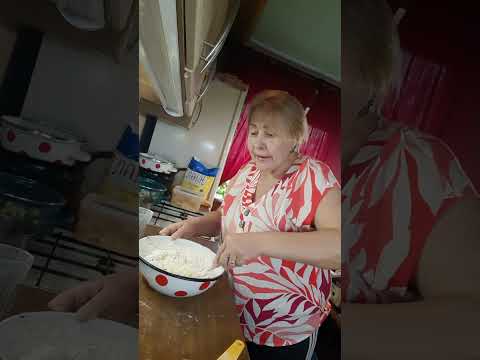 ВАРЕНИКИ С КИСЛОЙ КАПУСТОЙ  И ПИРОЖКИ С ПОВИДЛОМ ТЕСТО УНИВЕРСАЛЬНОЕ ГОТОВЛЮ В ПРЯМОМ ЭФИРЕ